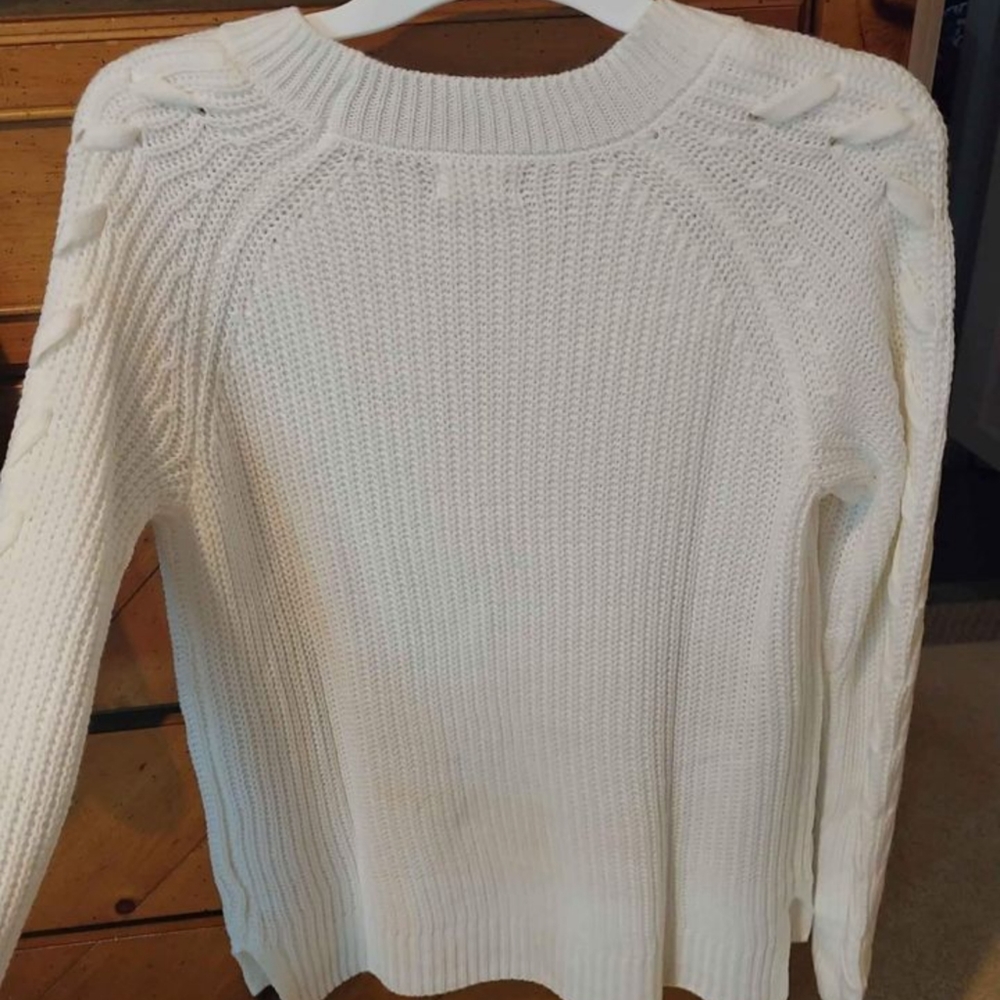 Sweater - Picture 2 of 3